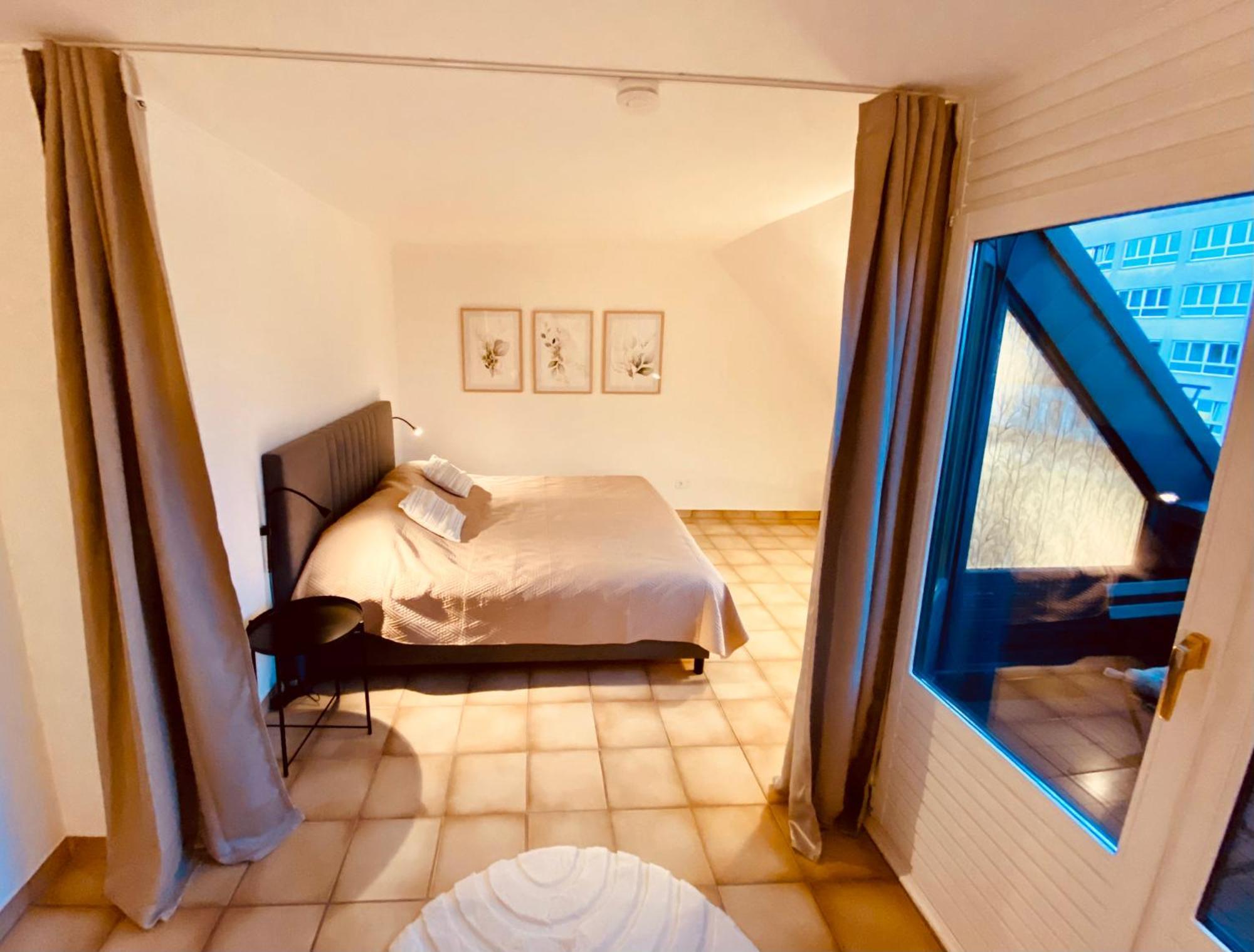 Living With Soul - Appartement Ueber Den Daechern Von Wiesbaden Esterno foto