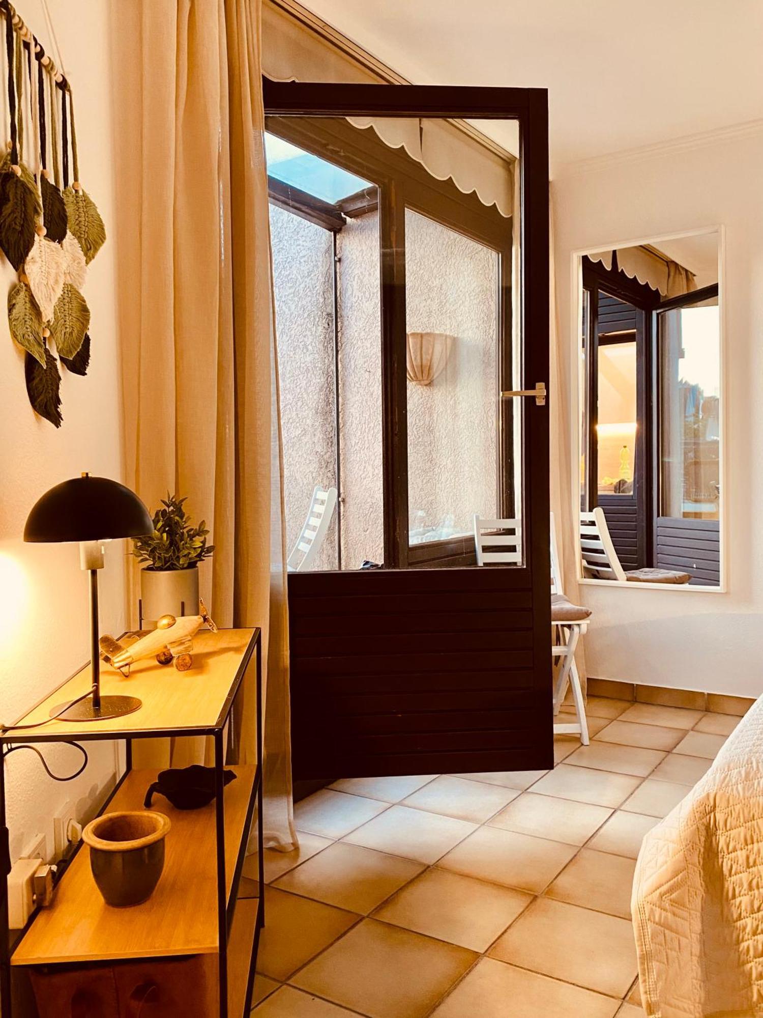 Living With Soul - Appartement Ueber Den Daechern Von Wiesbaden Esterno foto