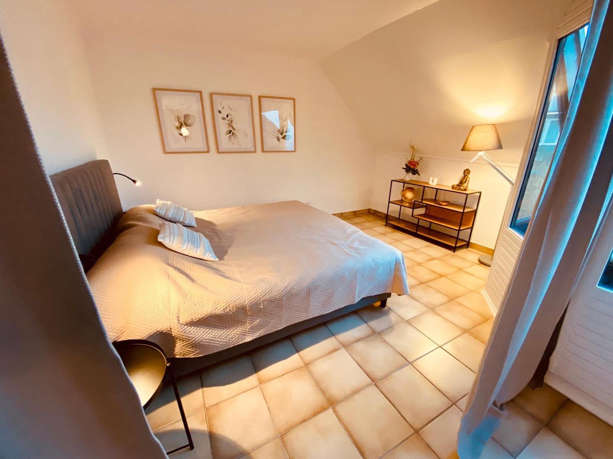 Living With Soul - Appartement Ueber Den Daechern Von Wiesbaden Esterno foto