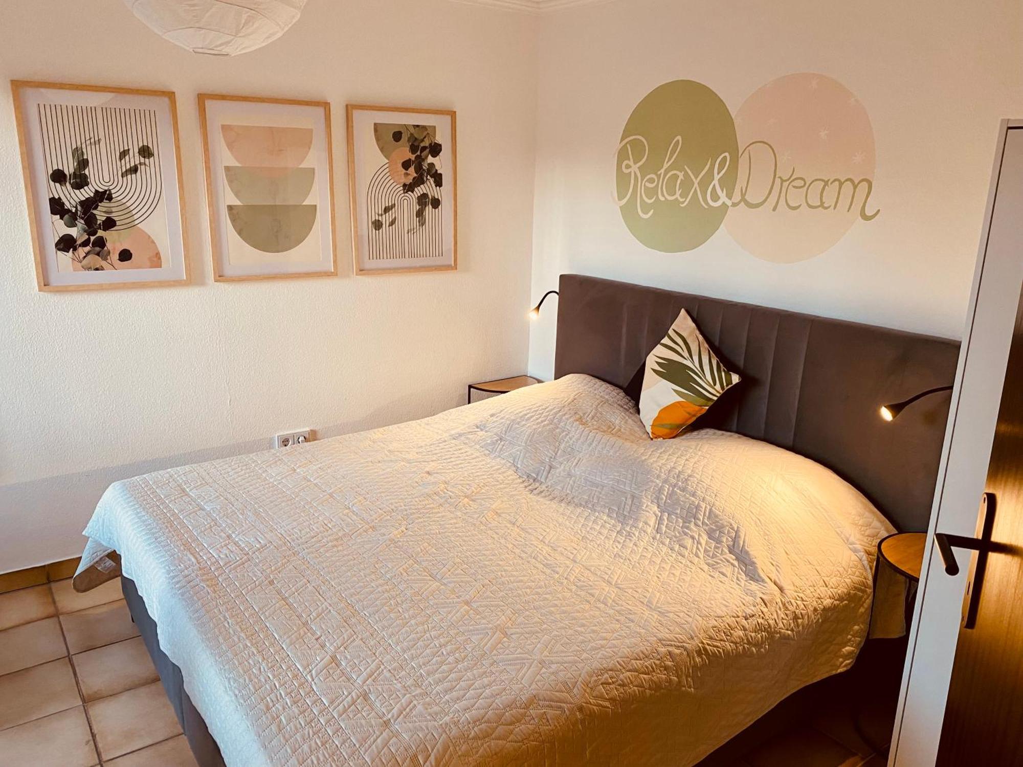 Living With Soul - Appartement Ueber Den Daechern Von Wiesbaden Esterno foto